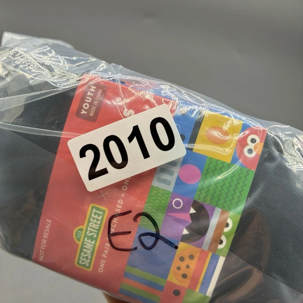 Bombas x Sesame Street Elmo Youth Crew Socks Lot of 4 Pairs Black Red NWT